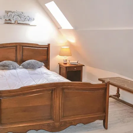 3 Bedroom Awesome In Sur Cele Nyaraló *
